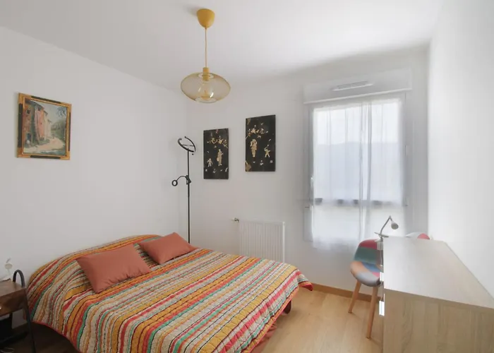 아파트 Comfortable T3 With Terrace And Garage! 엑스레뱅