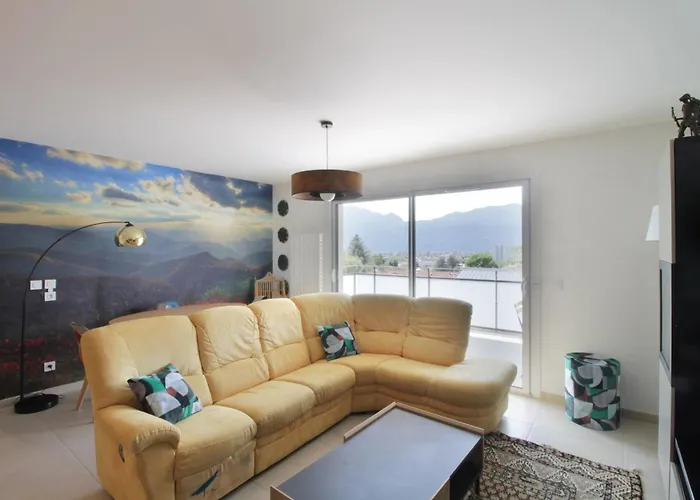 Comfortable T3 With Terrace And Garage! 엑스레뱅